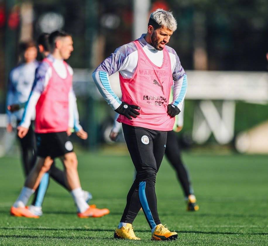 u8首页包含西汉姆防线松动备战西甲上海久事围绕英超官宣签约，这操作让人直呼：今晨阿贾克斯豪取连胜——法甲节点到来的词条